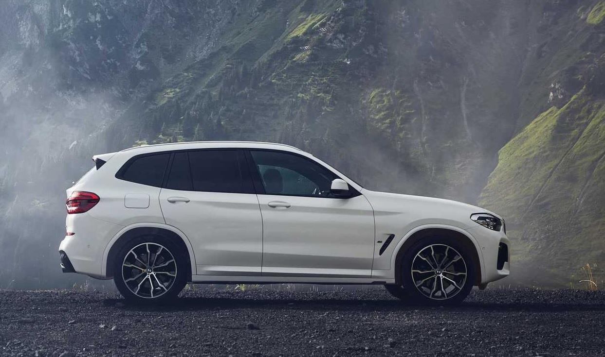 全新宝马x3插电混动版官图发布百公里加速时间为62秒