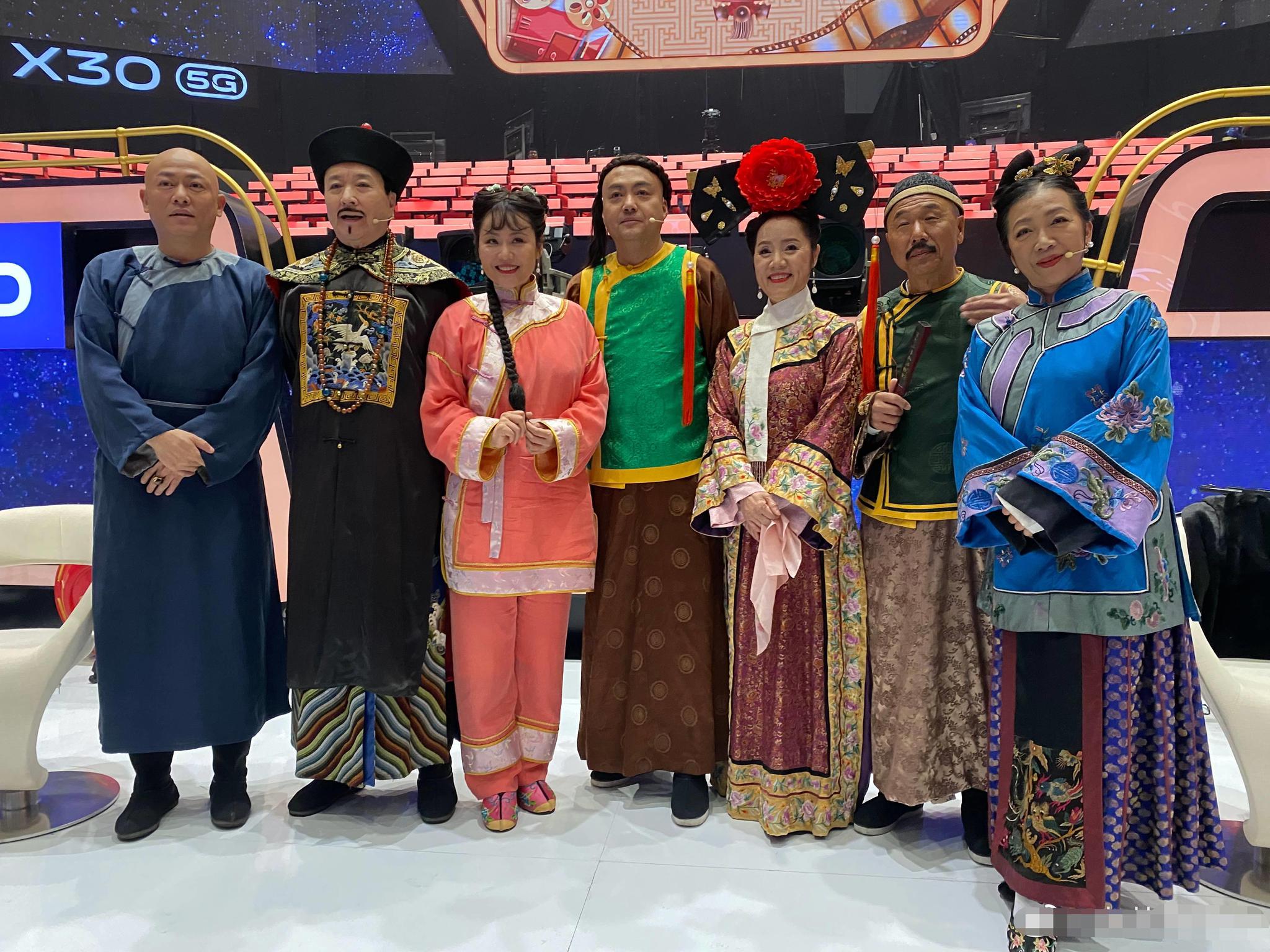 《还珠格格》罕同框!柳红没变柳青发福,导演孙树培也难得现身