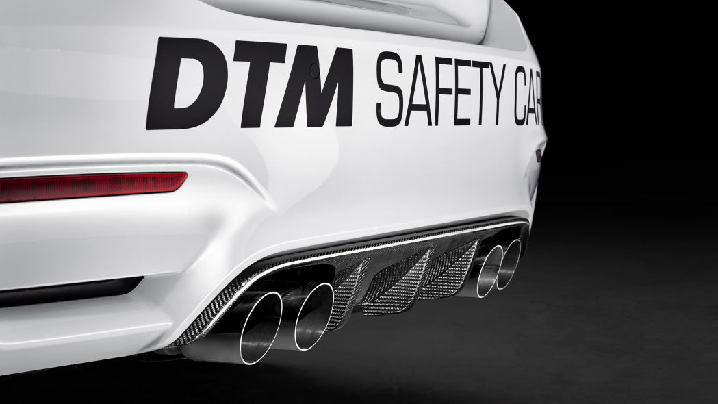 宝马m4gtsdtm安全车