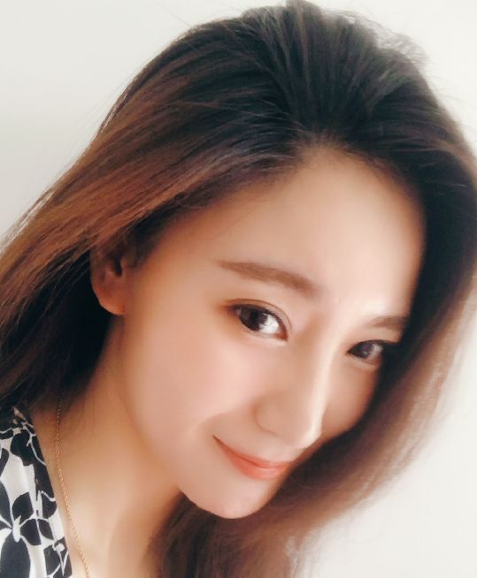 还记得吴京在《2》中的老婆唐心怡吗?6张近照好美
