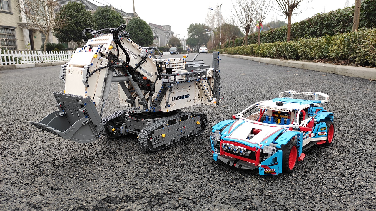 乐高真是越大越好玩吗乐高科技组旗舰42100利勃海尔挖掘机评测