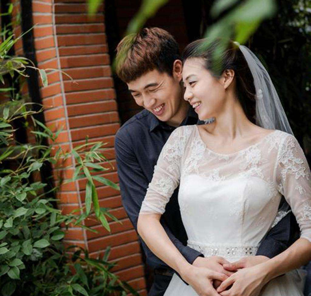 30岁时才为男篮登场,妻子是清华学霸校花|曾令旭|新疆男篮|周琦_新浪