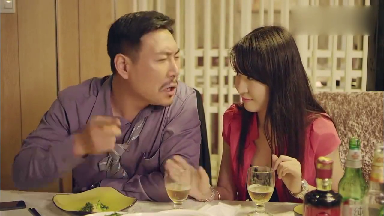 老总带女秘书出差,本以为能增进感情,不料后面的事让她没脸见人