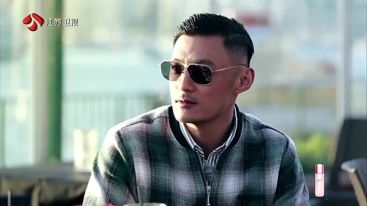 我们相爱吧周冬雨去余文乐别墅借住余文乐将房间让给周冬雨