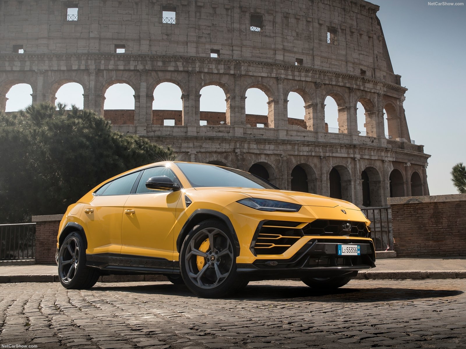 兰博基尼可不只有跑车,越野套件加持的urus越野能力也十分强悍