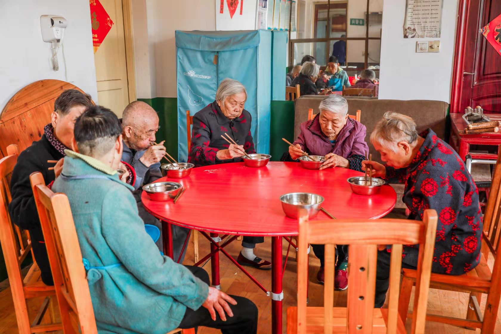 爱的传递 长沙浩民养老院的老人们