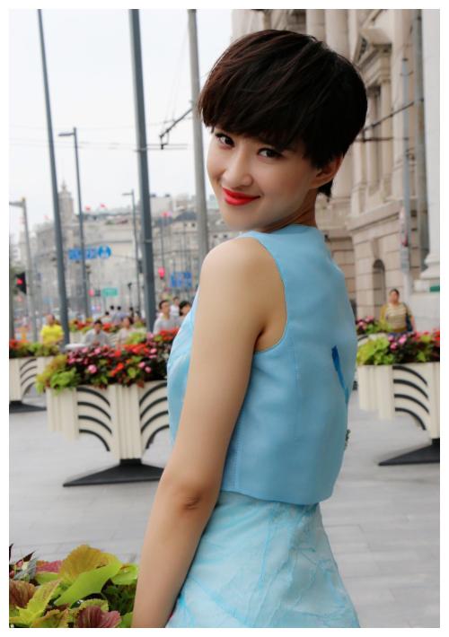 茹萍之女演员奚望