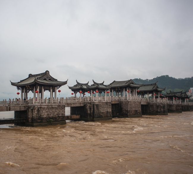 我国古桥建筑孤例——潮州广济桥,集梁桥、浮桥、拱桥于一体|古桥|广济桥|梁桥_新浪新闻