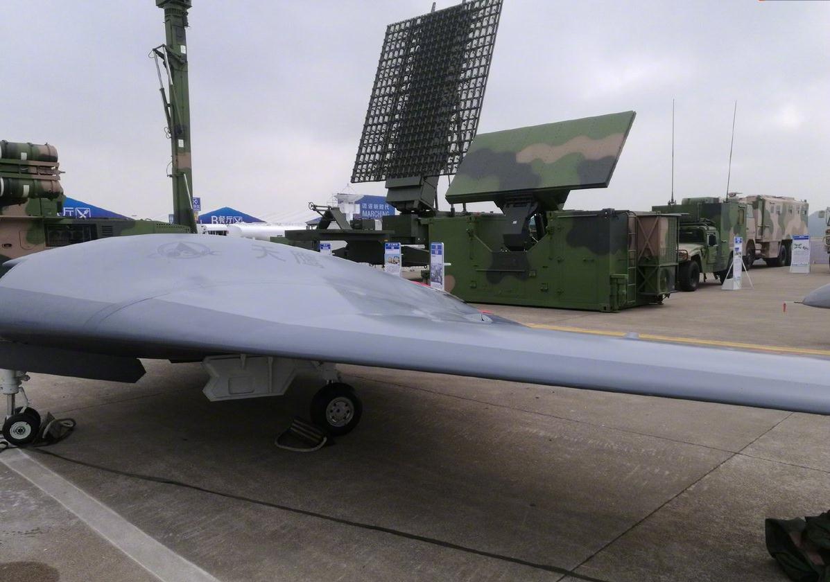 天鹰隐身无人机试飞视频公开 专家称未来将上电磁弹射航母