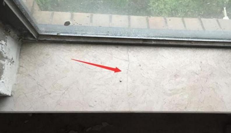 定制大理石时，业主执意要用裂开的，连泥工师傅都感到不解