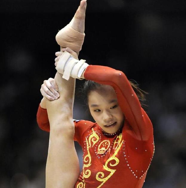 所有的运动员而言"伤病"一直挥散不去的迷雾,面对黎琪意外受伤的事情