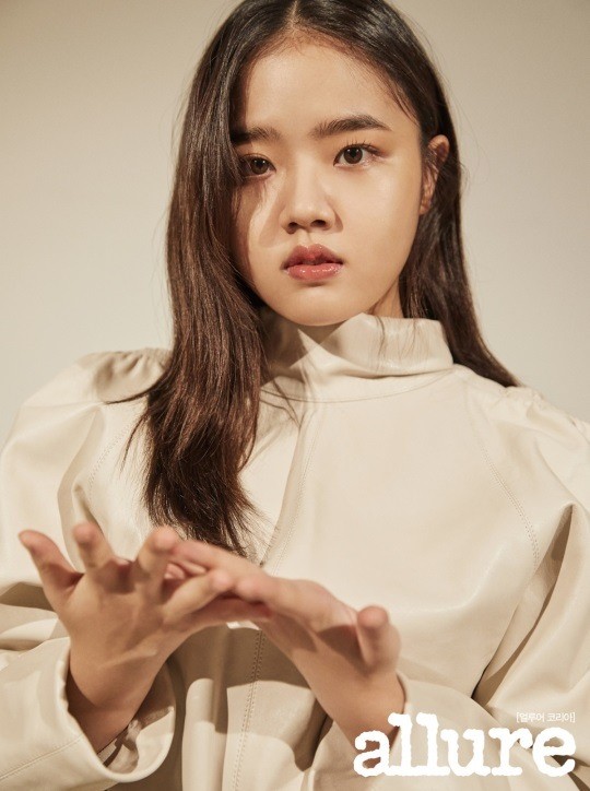 韩国女艺人金香奇最新杂志写真曝光