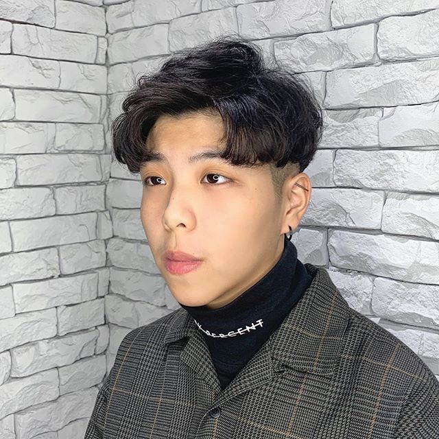 男生流行逗号头简约时尚又减龄00后都喜欢剪这样的发型