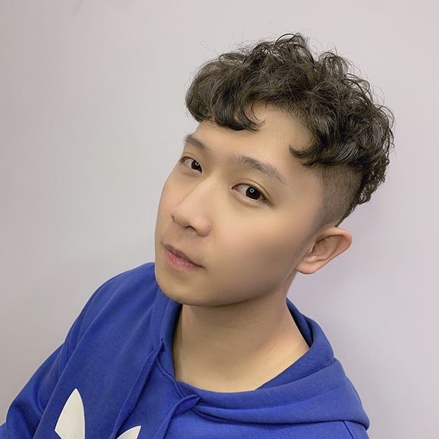 男生流行逗号头简约时尚又减龄00后都喜欢剪这样的发型