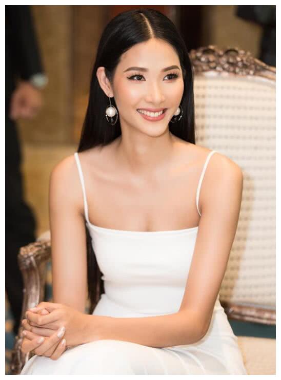 农村女孩卖小吃读完中学,为了大学学费参加选美夺冠开启逆袭人生休闲区蓝鸢梦想 - Www.slyday.coM 农村女孩卖小吃读完中学,为了大学学费参加选美夺冠开启逆袭人生休闲区蓝鸢梦想 - Www.slyday.coM