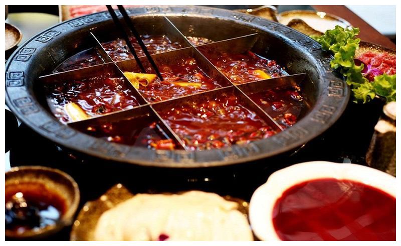四川火锅:麻辣鲜香走天下,让你的舌头来说话