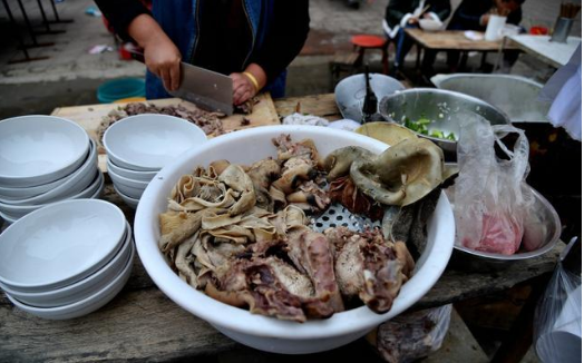 舌尖上的中国里,那碗美味的羊杂碎,最是令人难忘,暖胃又营养|羊杂碎|暖胃|营养_新浪新闻
