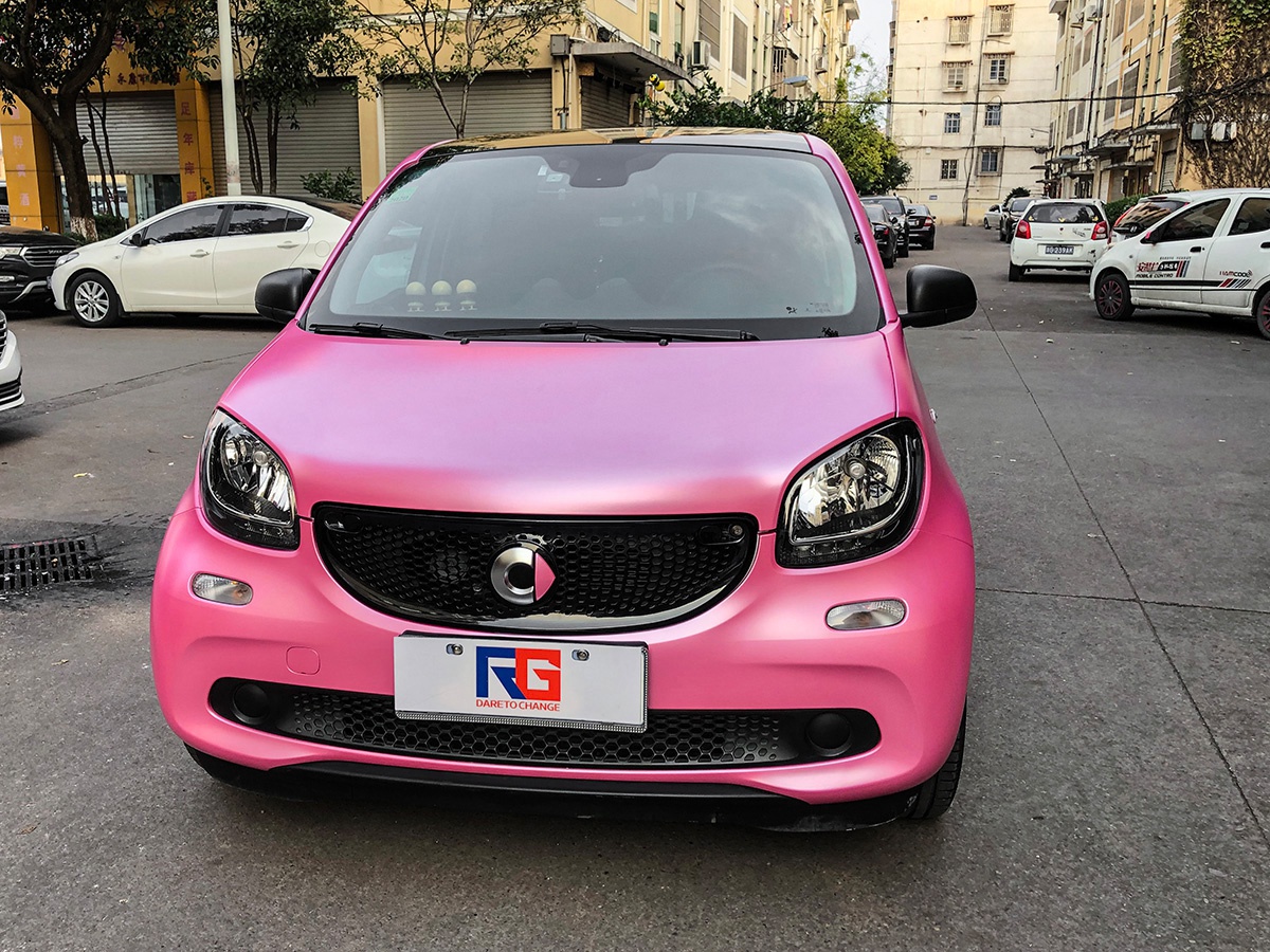 奔驰smart车身改色电光公主粉 rg瑞集改色膜浙江永康加盟店出品