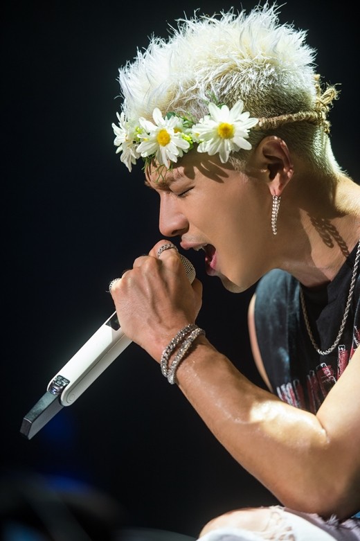 韩国歌手太阳将于本月18日举行慈善拍卖会