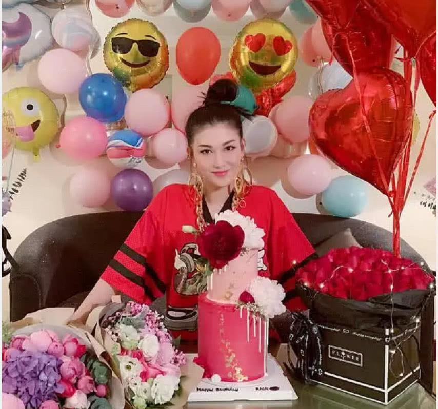 曾是回家诱惑女二,如今却把自己作成了网红,活成了林品如的模样