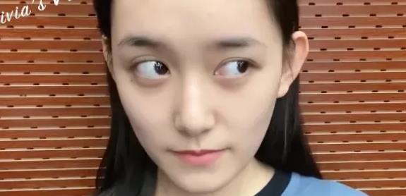 眼白比瞳孔大两倍,真实颜值惊艳