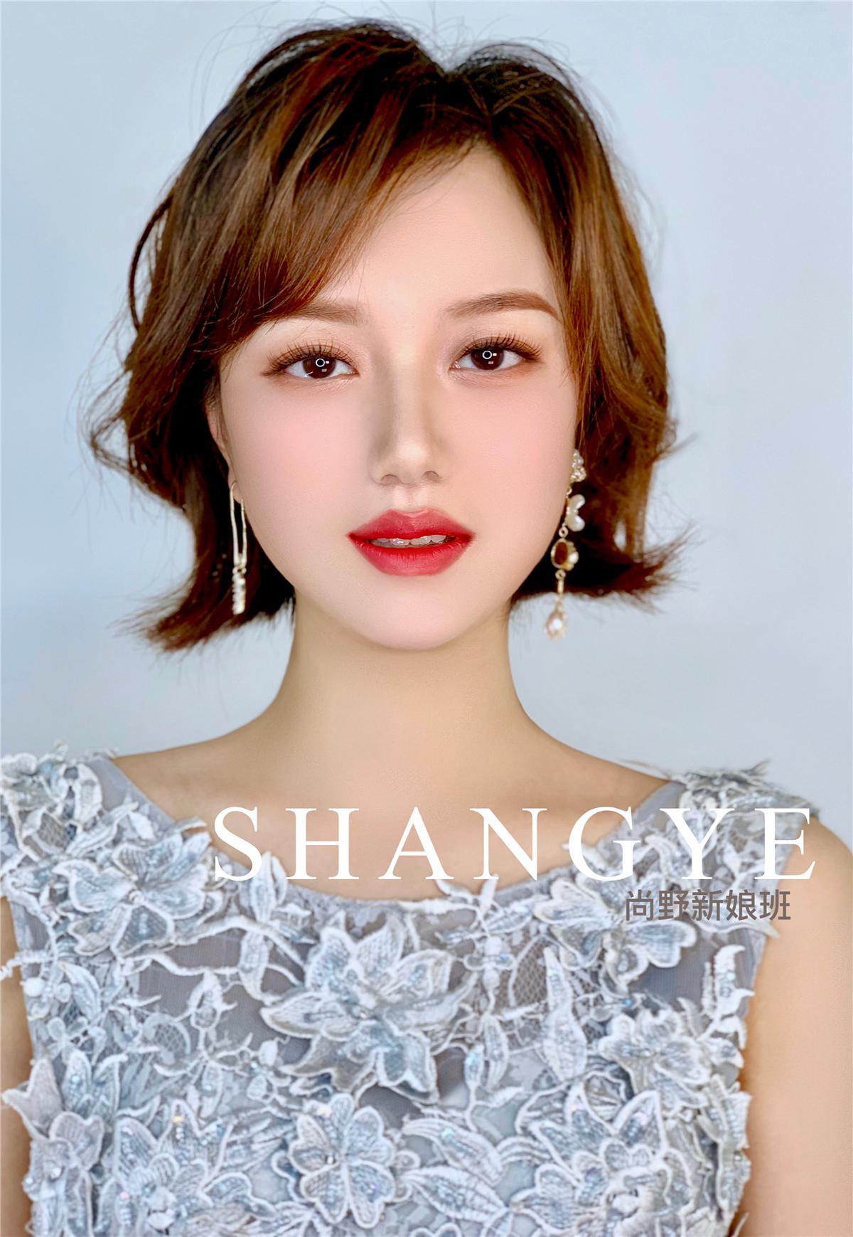 短发新娘化妆培训化妆复古新娘复古新娘造型好看的短发新娘造型宁波