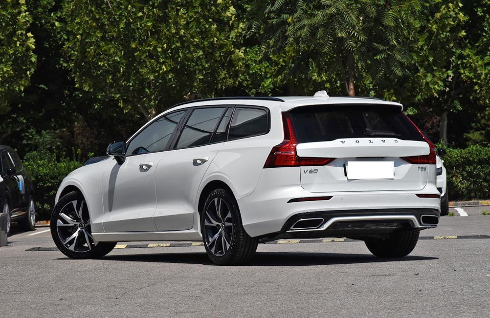 简洁实用的沃尔沃v60,搭载全进口配置,真正不该被冷落的好车