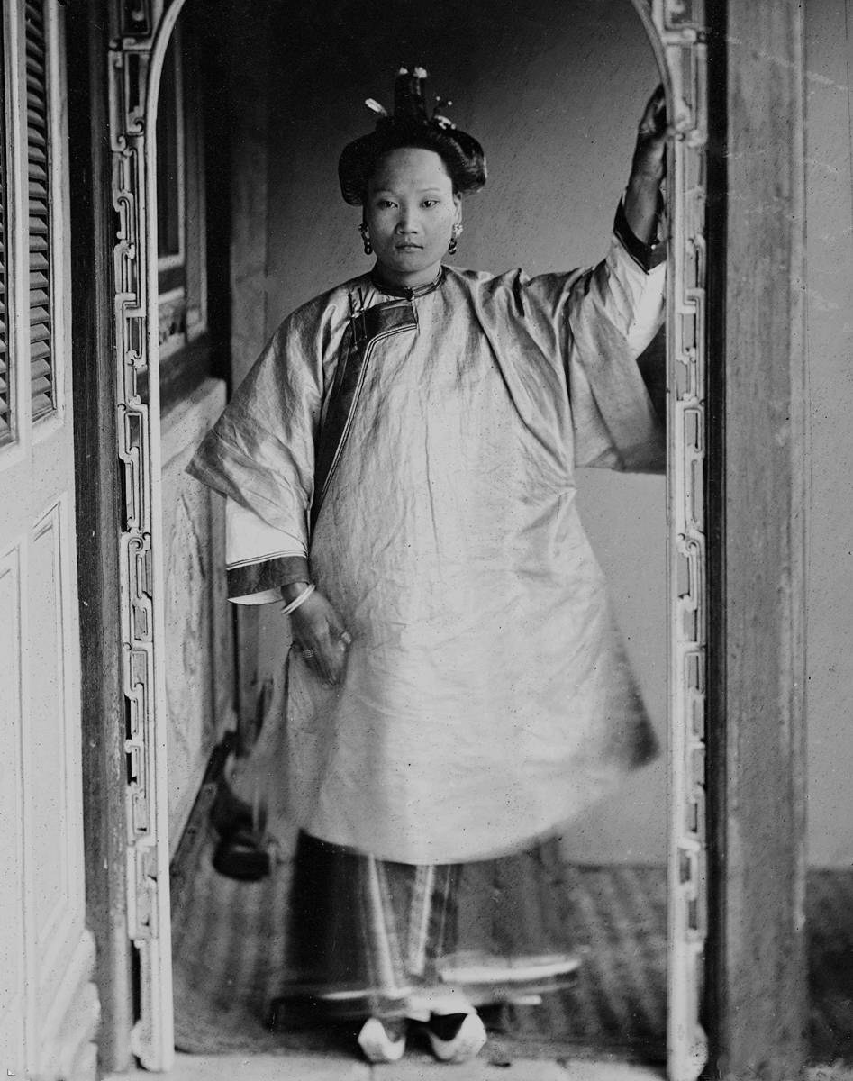 英国摄影家汤姆森镜头里的清朝那时的女子为何都是圆脸