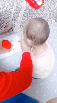 搞笑GIF：大家不要上当，又想骗你们改行，擦皮鞋！|老爸|U盘|老妈_新浪新闻