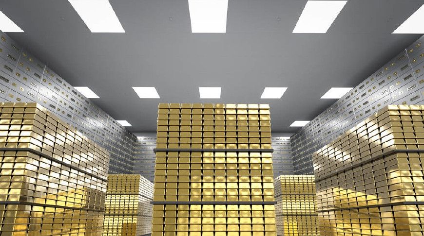 中国第一高楼地下金库,最深达25米,有3万多个保险箱