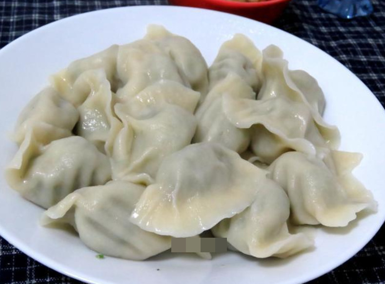 时令野菜包饺子最香,儿子每次吃一大盘,长高了感冒也少了