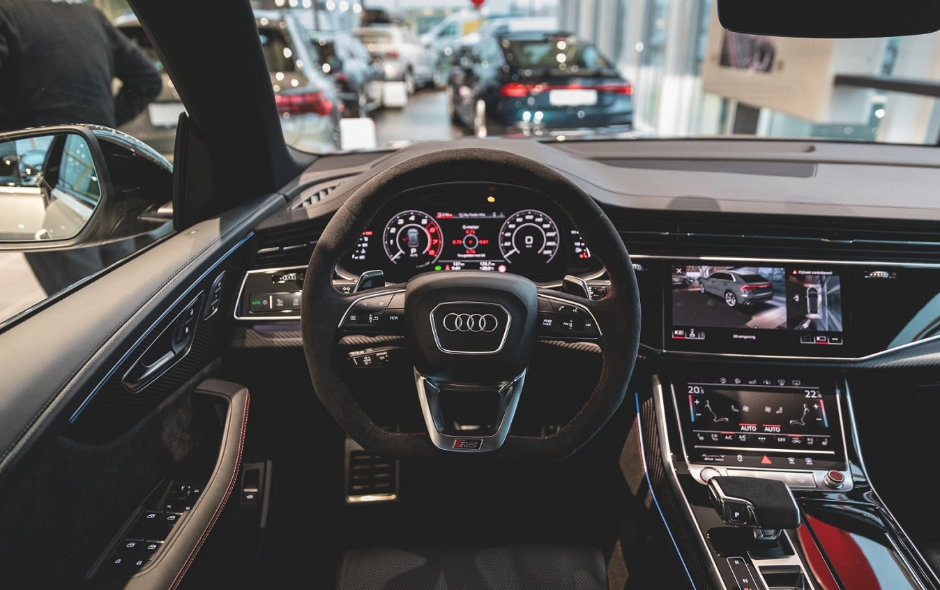 纽北最速suv全新奥迪rsq8海外实拍搭载兰博基尼同款发动机