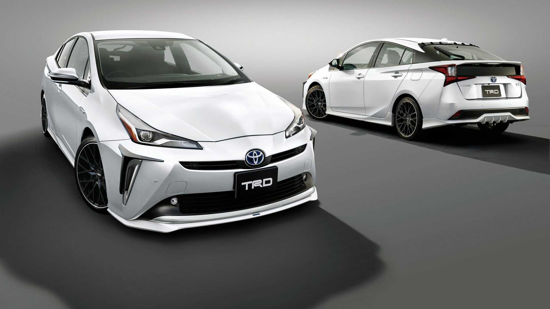 丰田trd赛车开发公司对2019款丰田普锐斯进行运动型改装