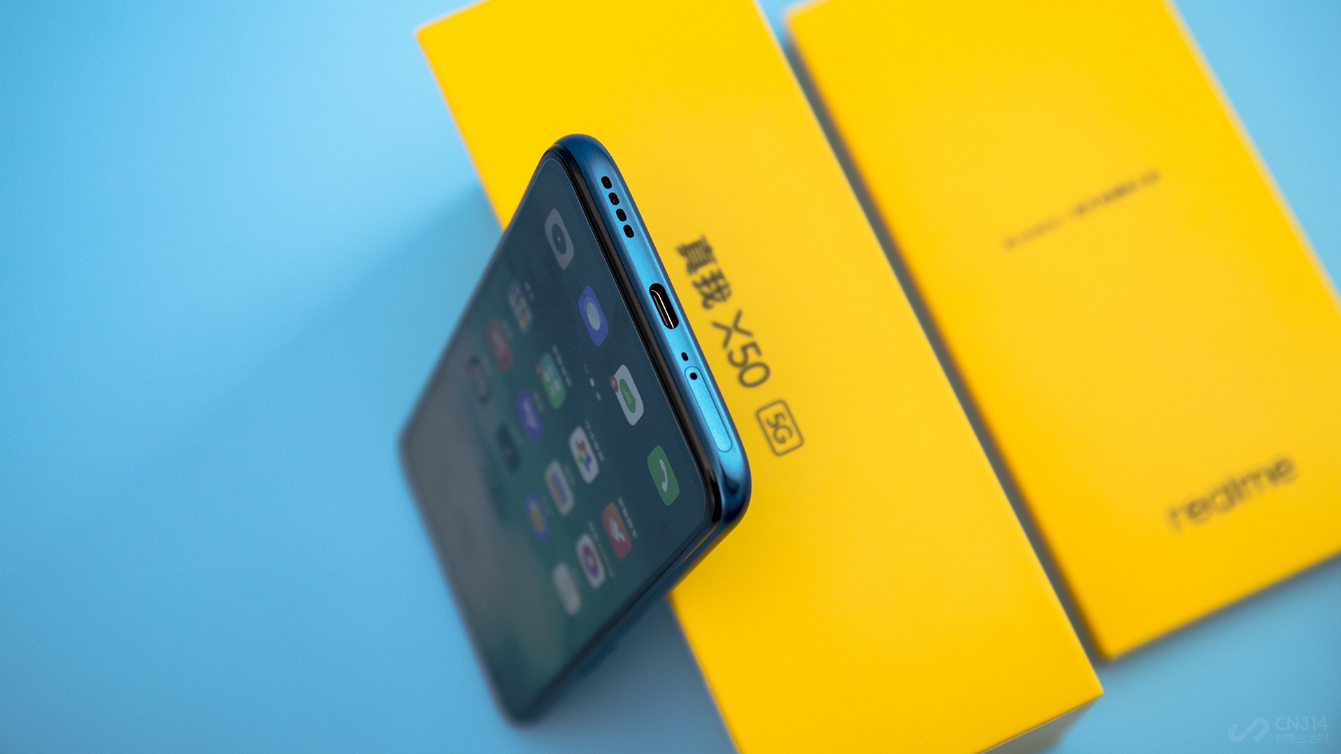 120hz畅速屏 极地冰川美 realme真我x50图赏