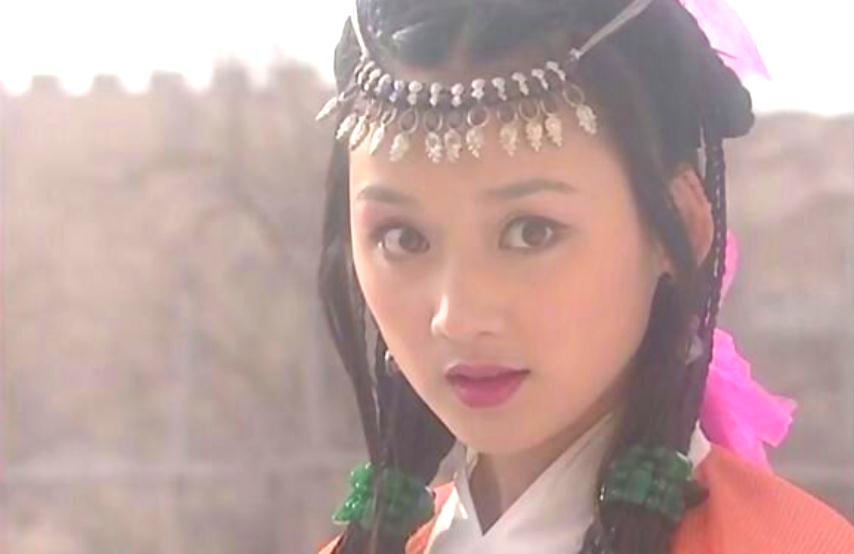 侠客行阿绣每个造型都离不开额饰流苏款灵动石榴石款美艳