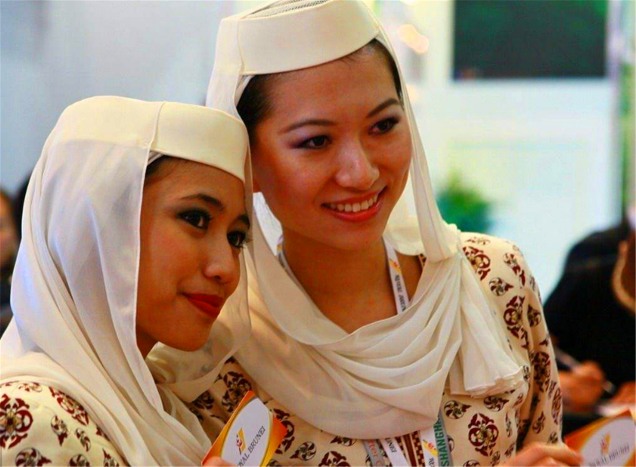 空姐|文莱|乘务长_新浪新闻