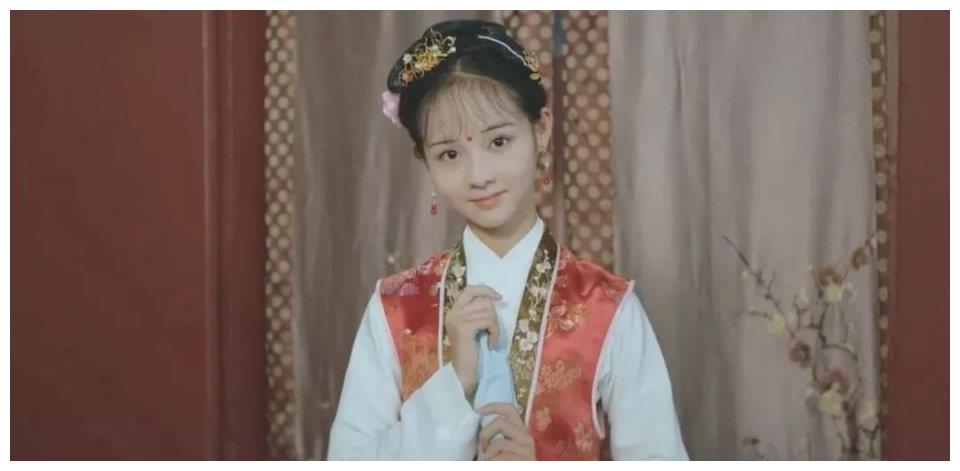 小戏骨再出《红楼梦》大电影:把含蓄的窗户纸捅破,丢了原著魅力