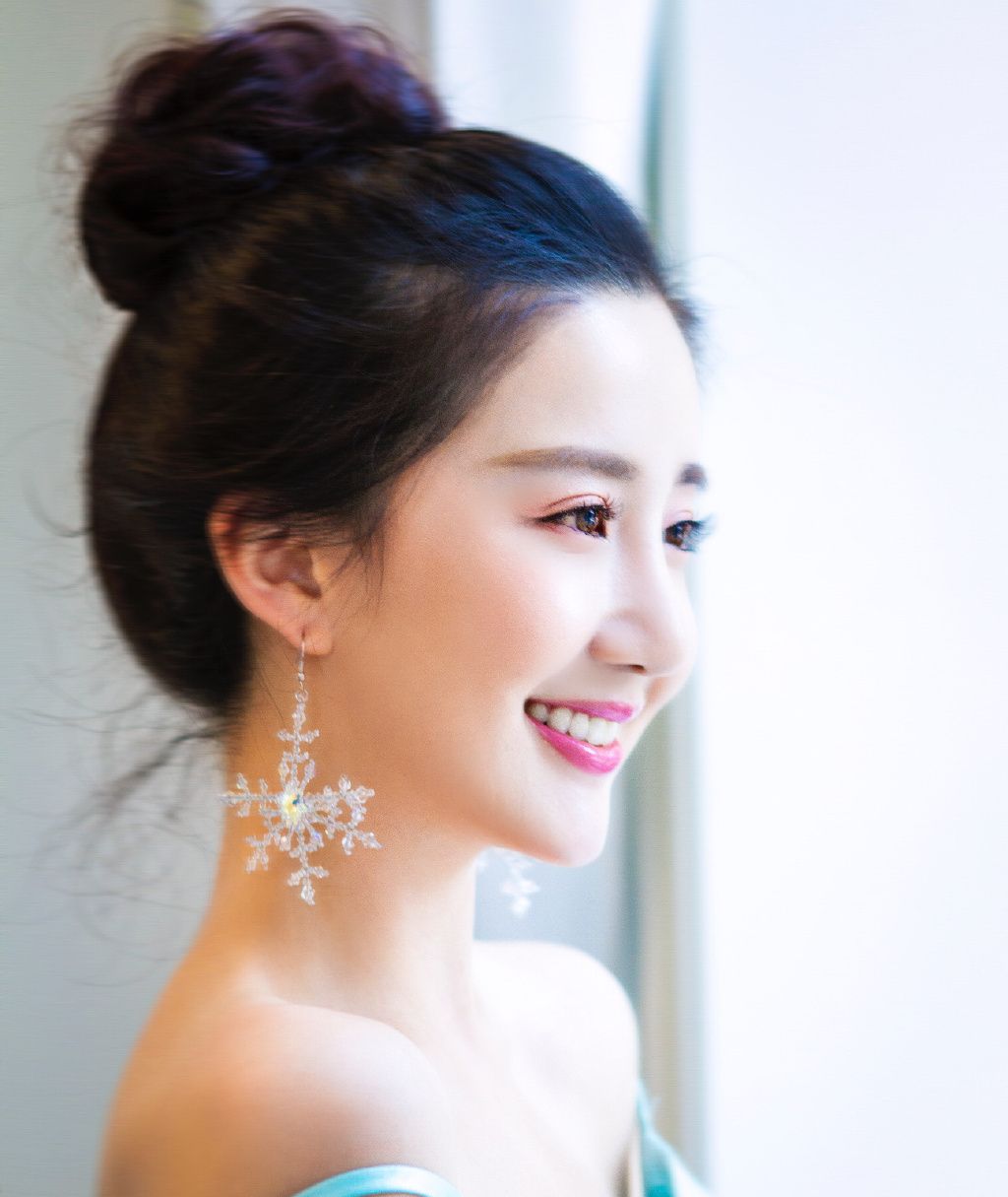 被誉为"宅男女神"的陈欣予,身材窈窕,皮肤光滑,你喜欢她吗?