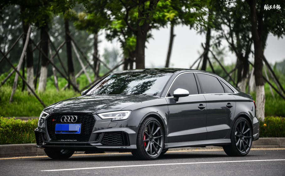 绅士纳多灰奥迪s3改装低调中的帅气