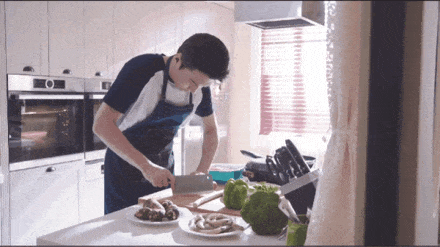 五一劳动节，居家好男“靳东购物 做饭 打扫卫生 , 样样精通