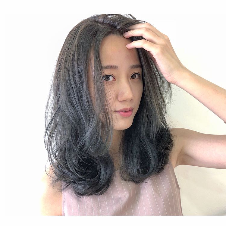 懒人烫中长发烫发温柔优雅要换造型的女生就可以试一试