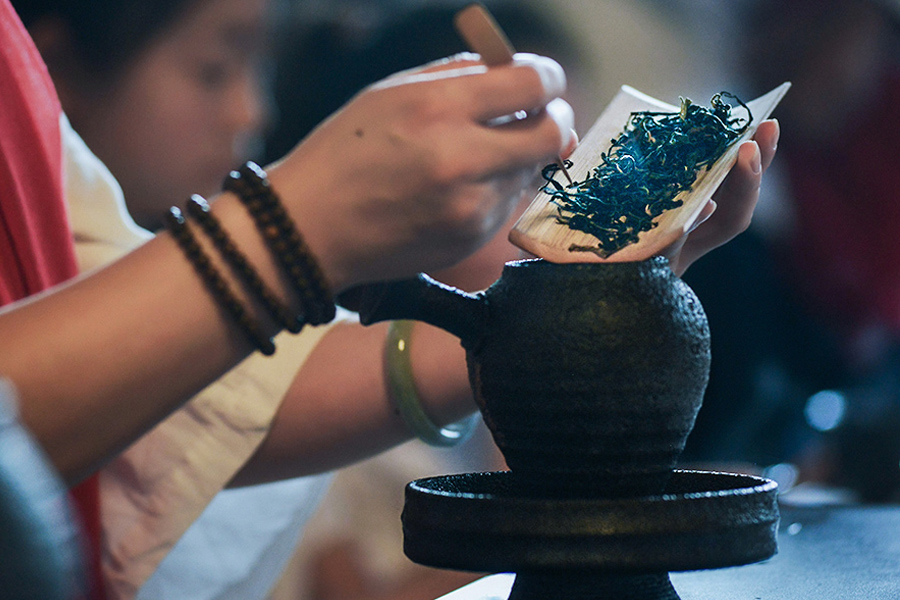 摄影师只用9张图,精彩呈现禅心禅意百茶宴,猜他用什么镜头语言