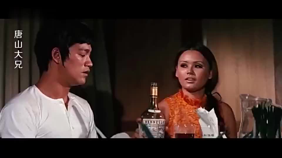 唐山大兄:郑潮安大鱼大肉还有美女相伴,工友吃的却是简简单单