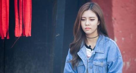 明星大侦探5宋妍霏凭什么站c位网友就凭她姓甄