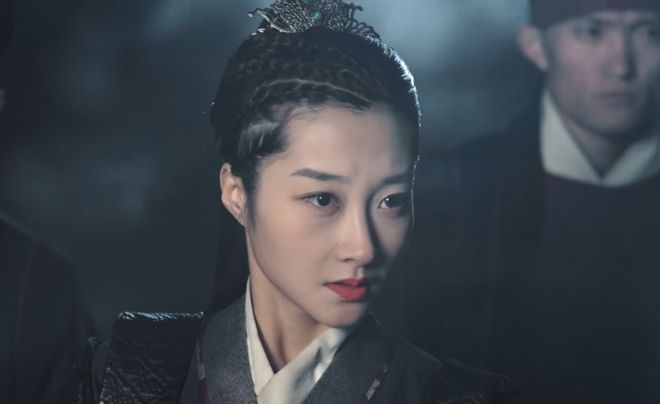 《狄仁杰之鬼影血手》爱奇艺热映 演员何欣烛飒爽引领正义力量