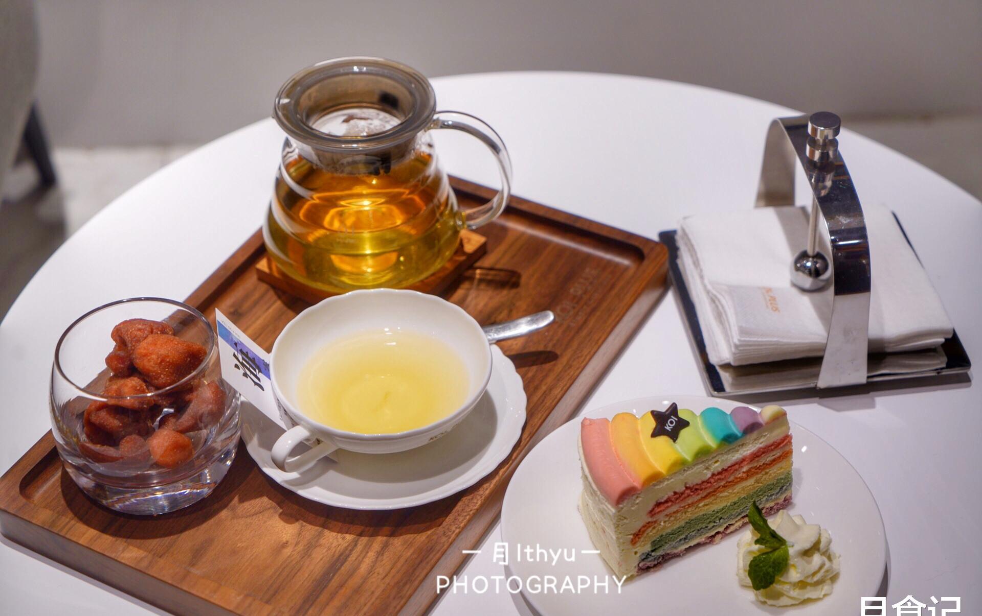 下午茶时光,就需要一杯清茶,一份蛋糕