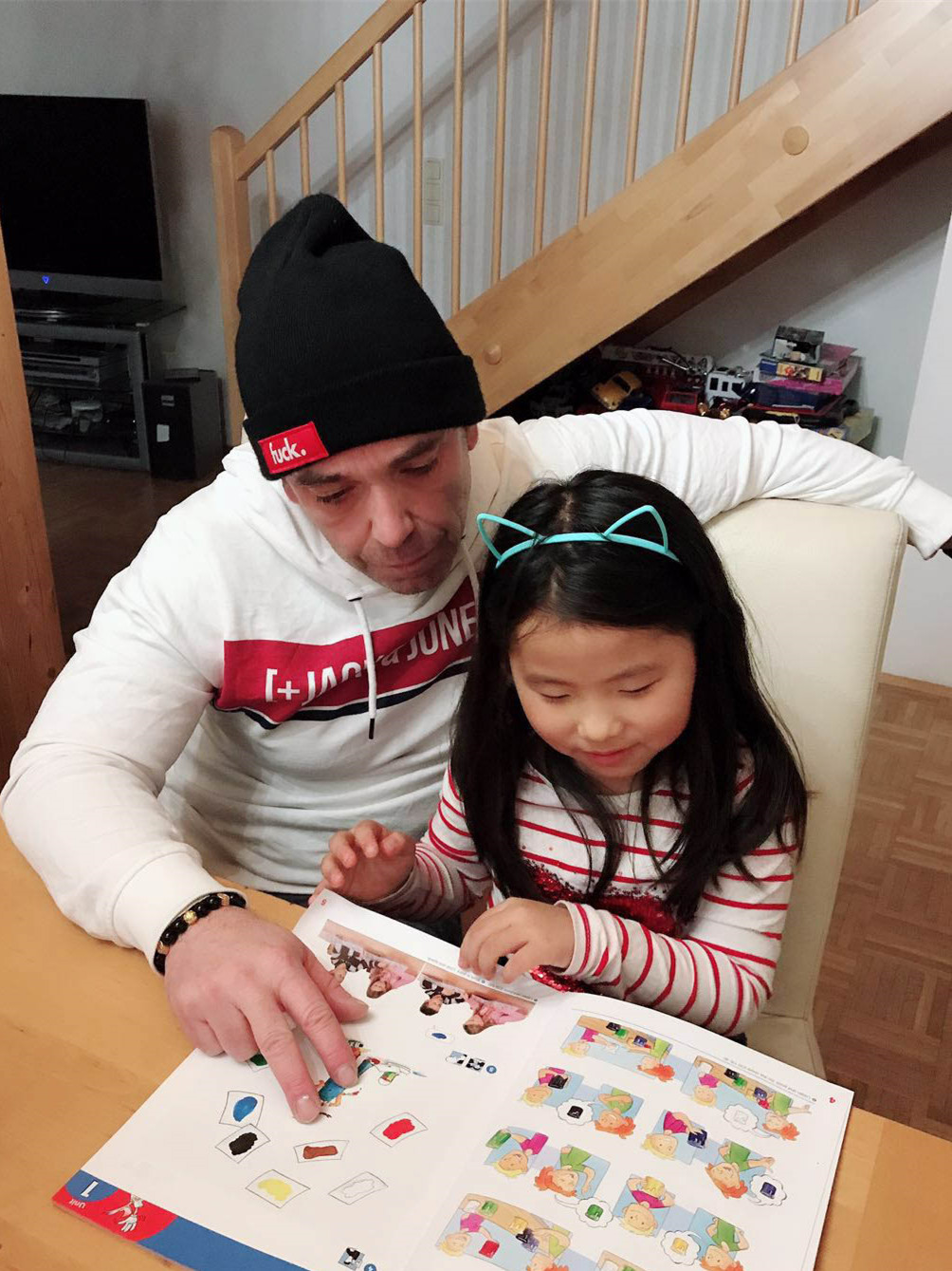 她20岁闪婚赌鬼,只身一人打拼赚下500万,外国博士苦追2年|吴佳明|沃夫