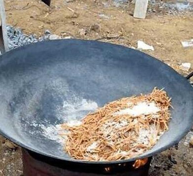 农村婚宴宴席有些寒酸在知道这道菜的价格后让我瞬间愣住了