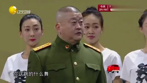 贾冰军旅小品《冰心依旧》,回忆过去青葱岁月,笑就完了