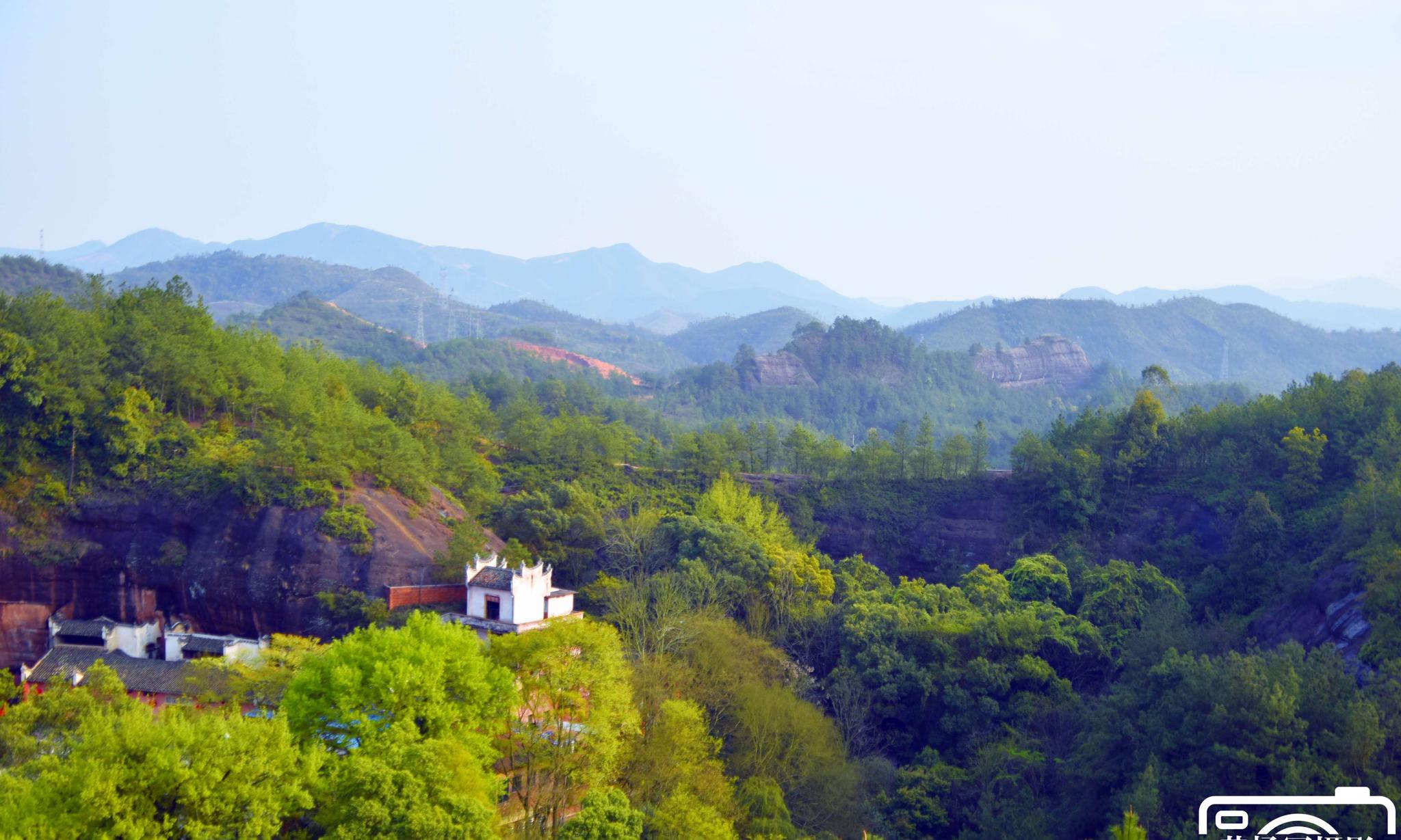 同时罗田岩也是有名的森林公园